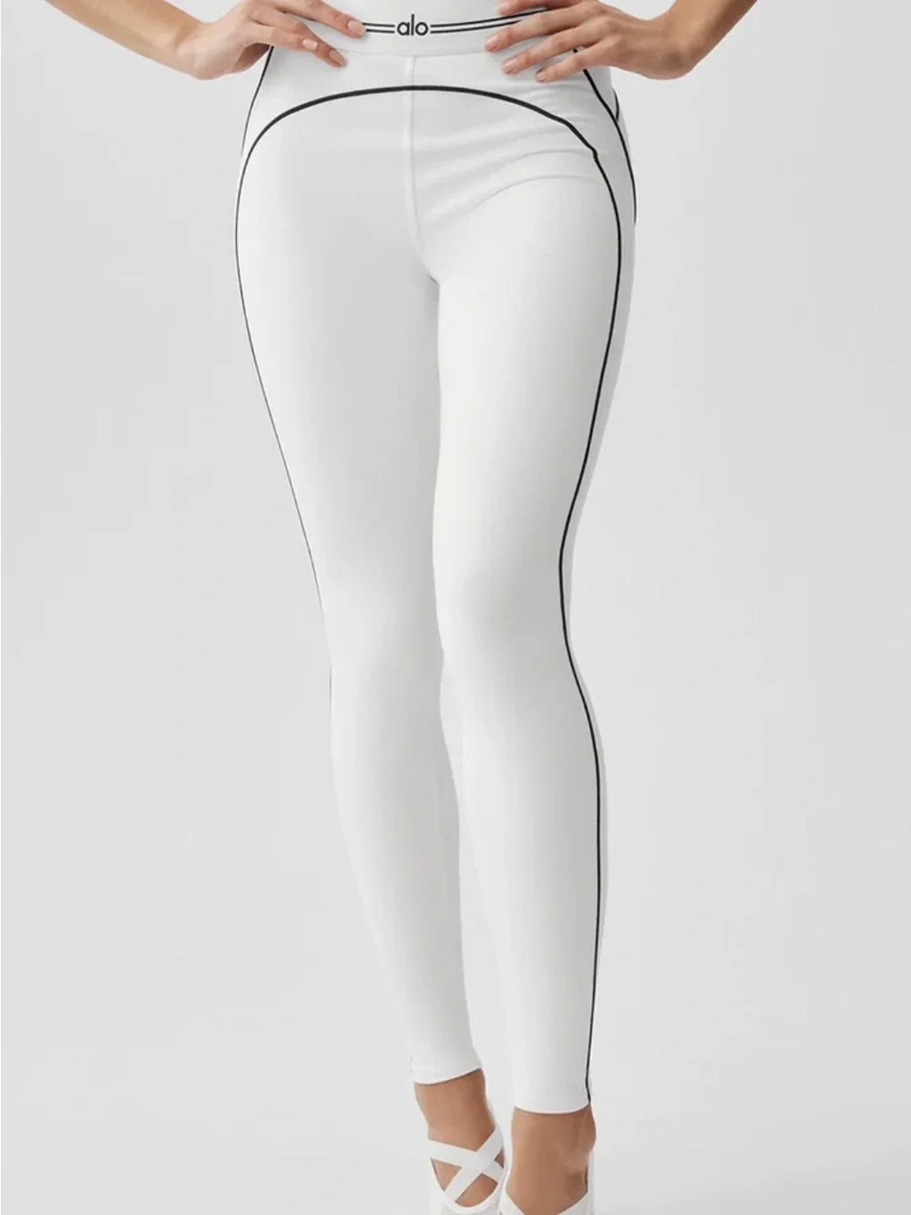 ALO Yoga • Airbrush High-Waist Heart Throb Legging